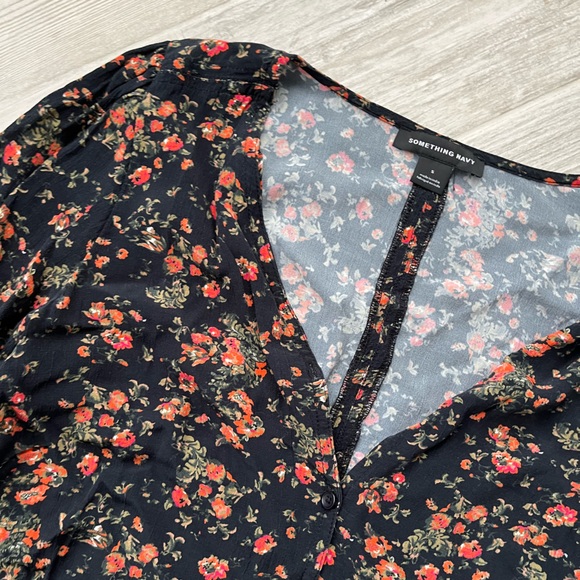Something Navy - Floral Blouse - Picture 1 of 3